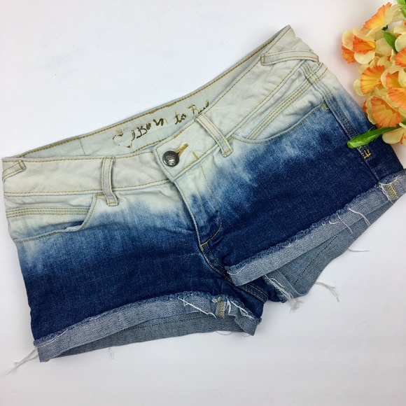 princess vera wang Pants - Princess Vera Wang Ombre Denim Jean Shorts Size 1